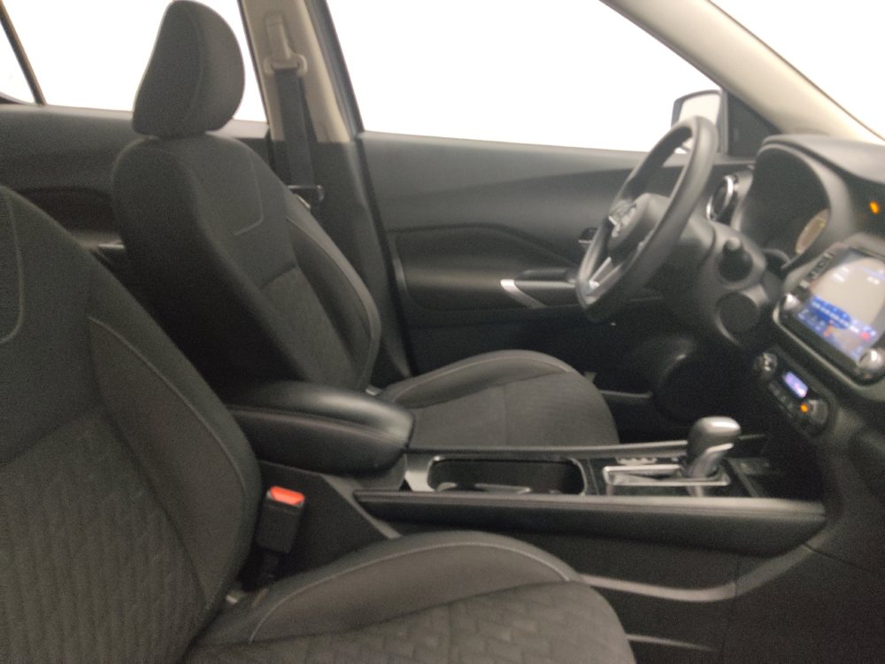 Used 2022 Nissan Kicks SV w/ Interior Electronics Package FWD image 21