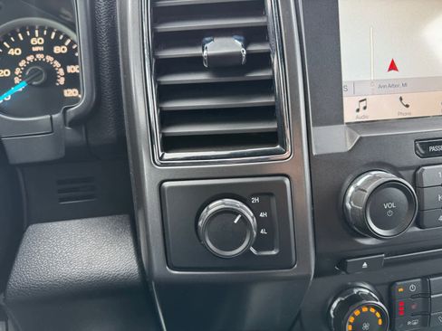 Used 2018 Ford F150 XLT w/ Equipment Group 302A Luxury image 20