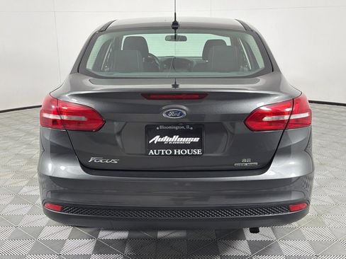 Used 2016 Ford Focus SE image 6
