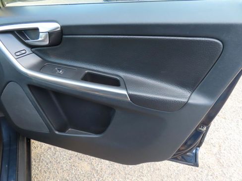 Used 2013 Volvo XC60 T6 image 18