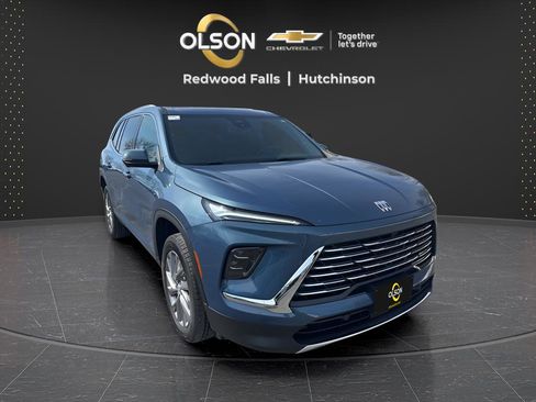 Used 2025 Buick Enclave Preferred image 7