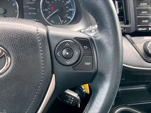 Used 2016 Toyota RAV4 XLE FWD image 17