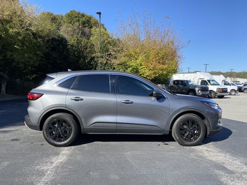 Used 2024 Ford Escape Active image 10