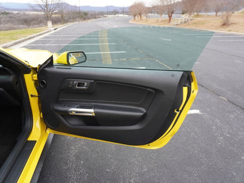 Used 2015 Ford Mustang Convertible w/ Equipment Group 051A image 18