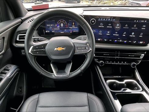 Used 2025 Chevrolet Traverse LT w/ LPO, Floor Liner Package AWD/4WD image 5