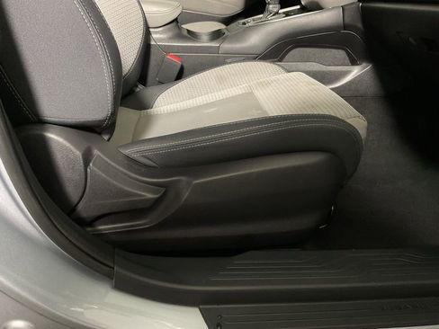 Used 2023 Subaru Outback Premium AWD/4WD image 38
