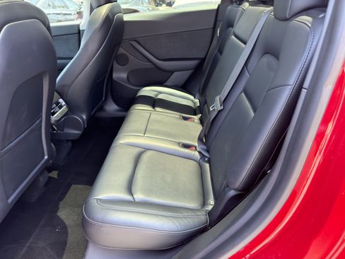 Used 2022 Tesla Model Y Performance AWD/4WD image 18