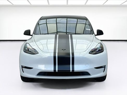 Used 2023 Tesla Model Y Performance AWD/4WD image 2
