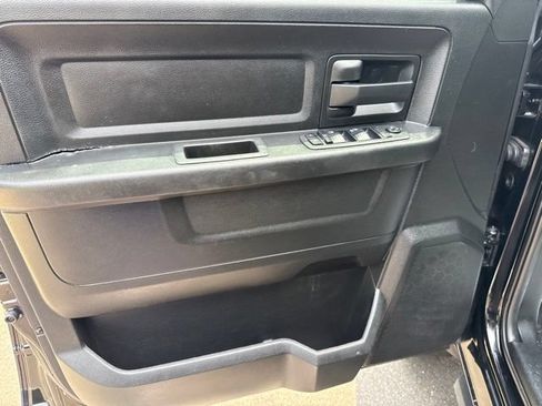 Used 2019 RAM 1500 Tradesman w/ Chrome Appearance Group RWD image 8