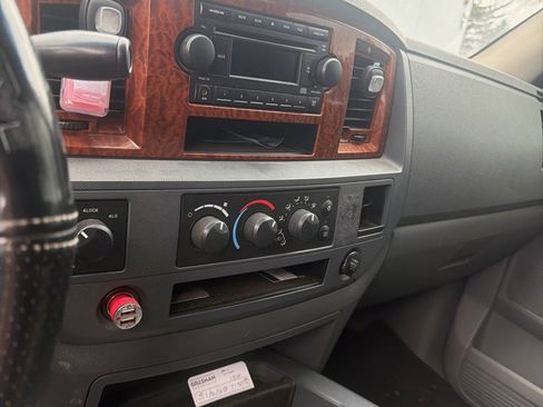 Used 2006 Dodge Ram 3500 Truck SLT w/ Light Group image 8