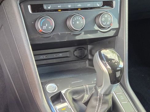 Used 2024 Volkswagen Tiguan S image 27