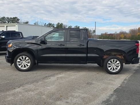 Used 2023 Chevrolet Silverado 1500 Custom image 4