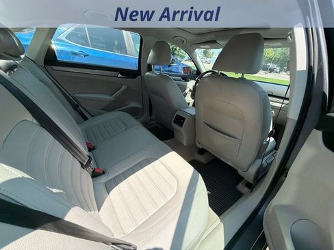 Used 2015 Volkswagen Passat 1.8T SE FWD image 7