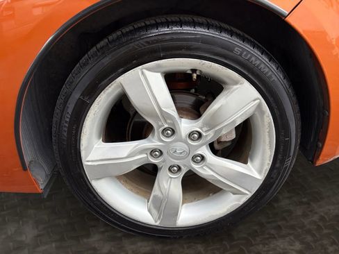 Used 2014 Hyundai Veloster w/ Style Package 02 FWD image 35