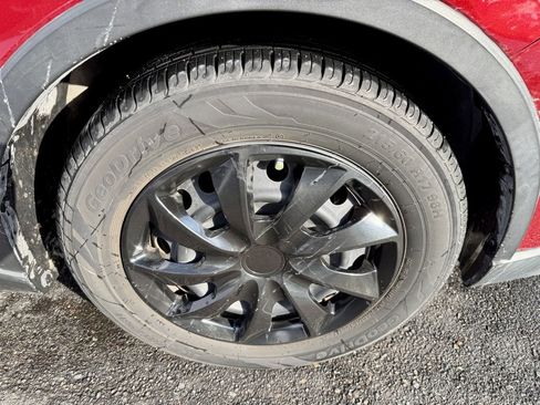 Used 2019 Toyota C-HR LE image 8