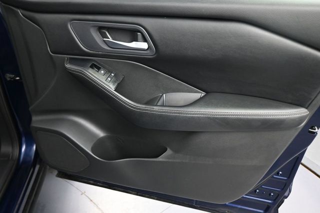 Used 2024 Nissan Rogue SV FWD image 13