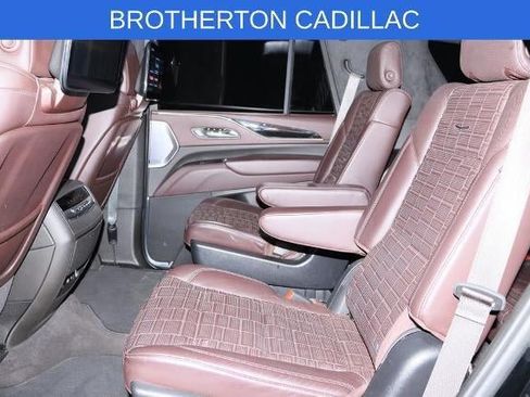 Used 2024 Cadillac Escalade Sport Platinum w/ Heavy-Duty Trailer Package AWD/4WD image 31