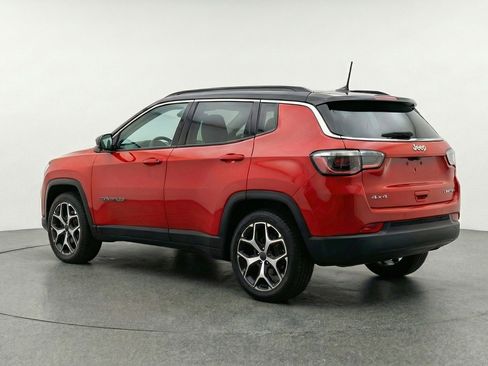 Used 2025 Jeep Compass Limited image 6