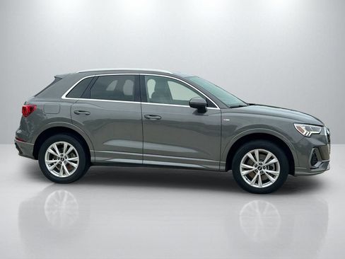 Used 2022 Audi Q3 2.0T Premium Plus w/ Premium Plus Package AWD/4WD image 4