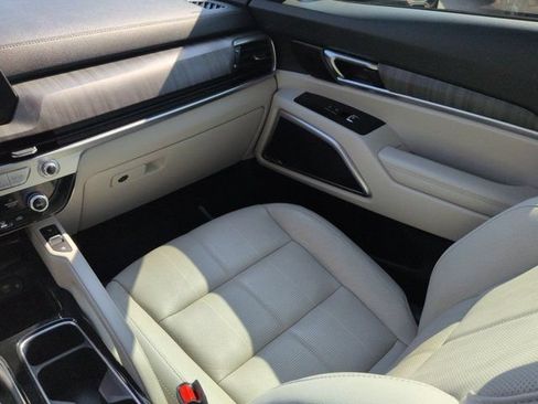 Used 2024 Kia Telluride EX FWD image 18