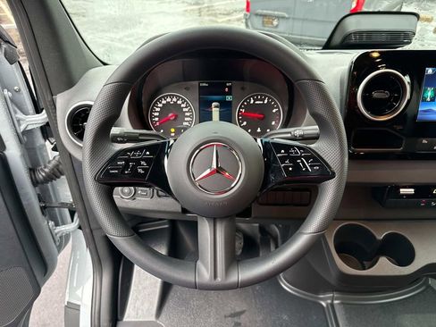 New 2025 Mercedes-Benz Sprinter 2500 image 21