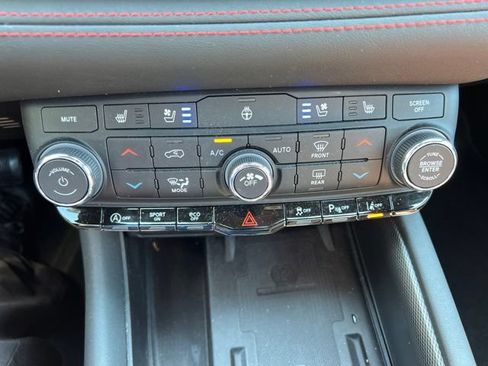 Used 2023 Dodge Durango GT AWD/4WD image 27