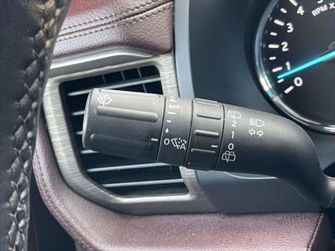 Used 2024 Ford Expedition Limited image 21