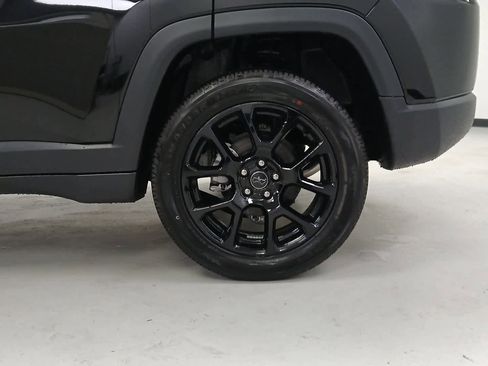 New 2026 Jeep Compass Latitude image 14