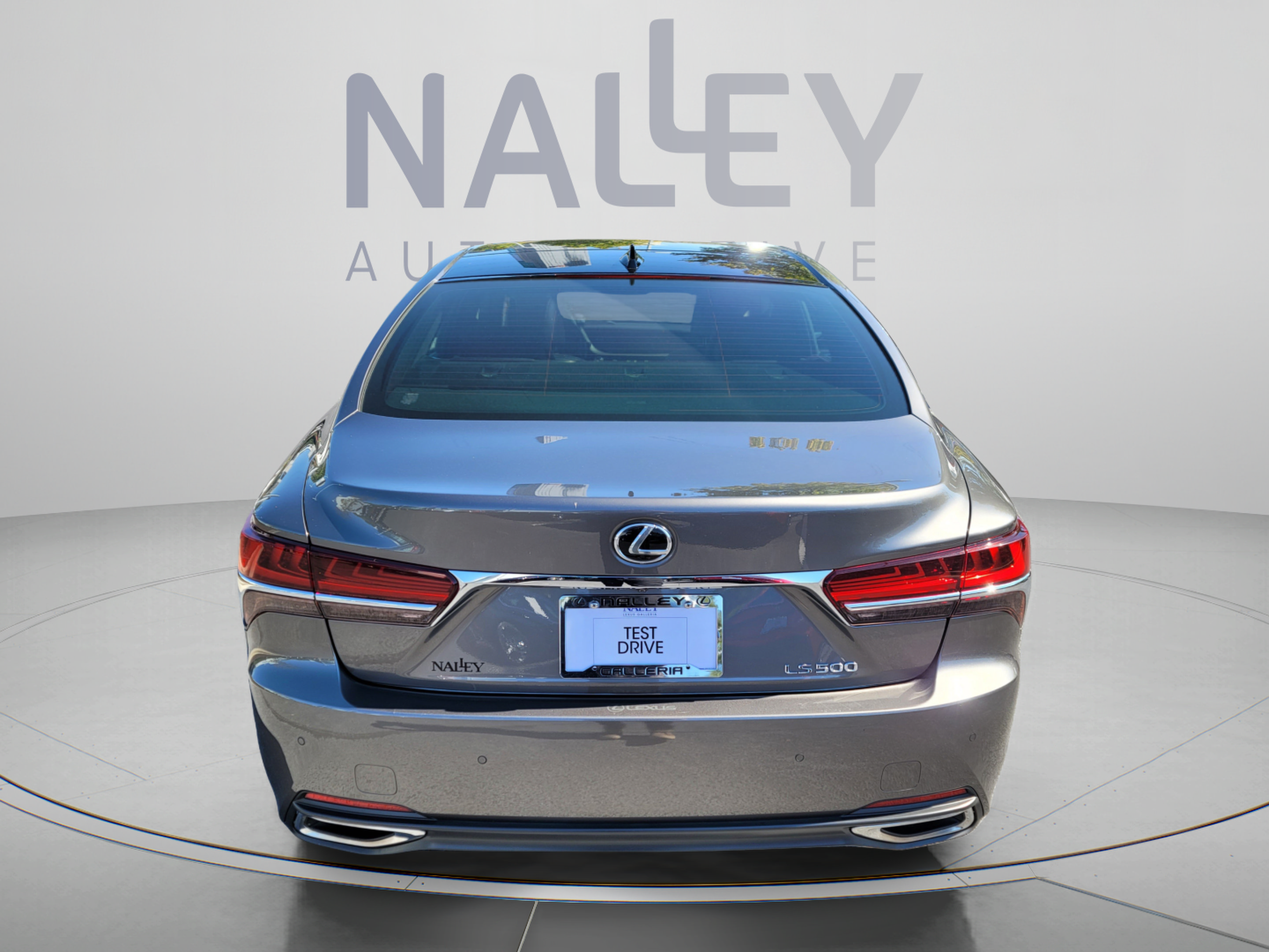Used 2018 Lexus LS 500 w/ Luxury Package RWD image 4