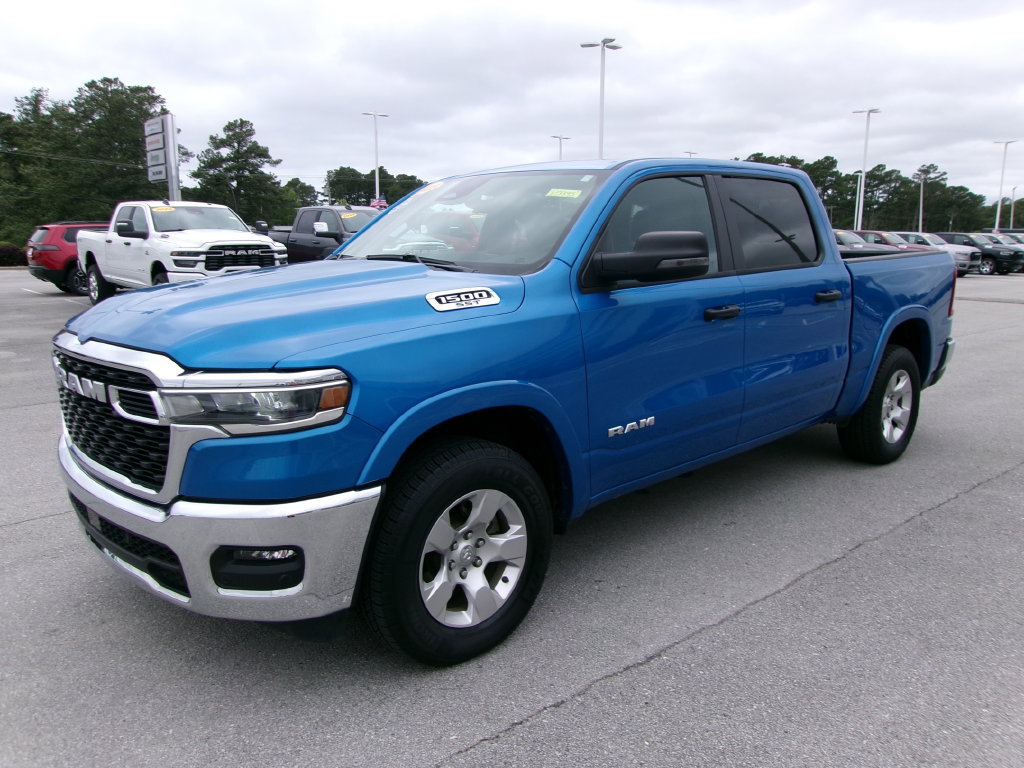 Used 2025 RAM 1500 Big Horn AWD/4WD image 1