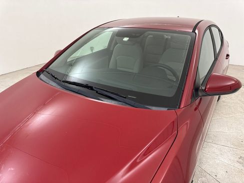 Used 2017 Hyundai Elantra SE FWD image 13