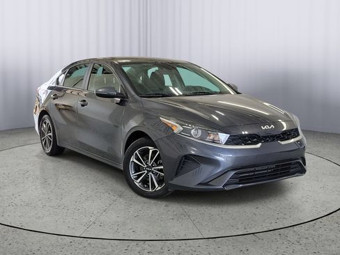 Certified 2023 Kia Forte LXS w/ LXS Technology Package FWD image 1