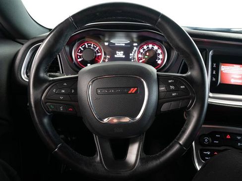 Used 2017 Dodge Challenger SXT image 13