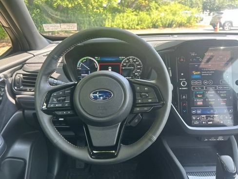 Used 2025 Subaru Forester Touring AWD/4WD image 17