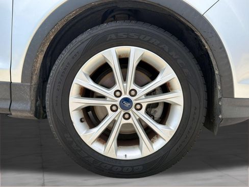 Used 2019 Ford Escape SE FWD image 12