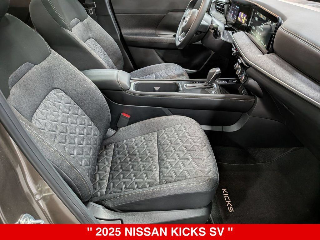Certified 2025 Nissan Kicks SV w/ SV Premium Package AWD/4WD image 35