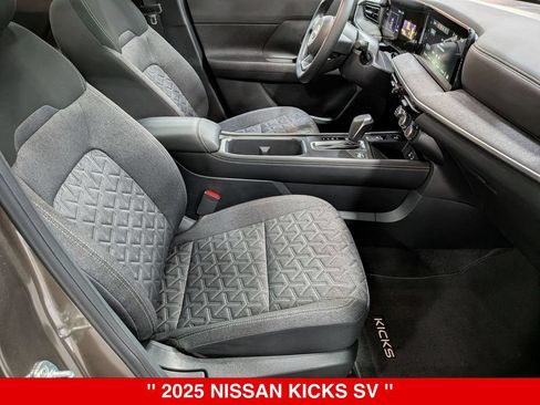 Certified 2025 Nissan Kicks SV w/ SV Premium Package AWD/4WD image 35