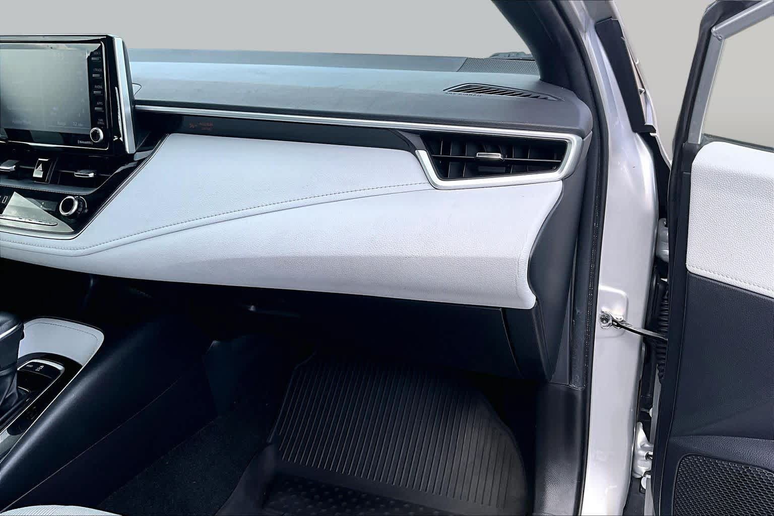 Used 2022 Toyota Corolla SE FWD image 19