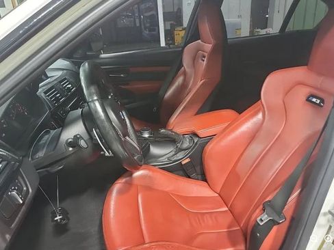 Used 2018 BMW M3 RWD image 2