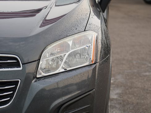 Used 2016 Chevrolet Trax LS FWD image 9