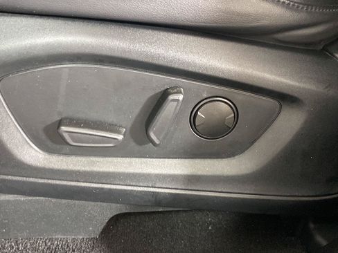 Used 2023 Ford Explorer XLT w/ Equipment Group 202A AWD/4WD image 15