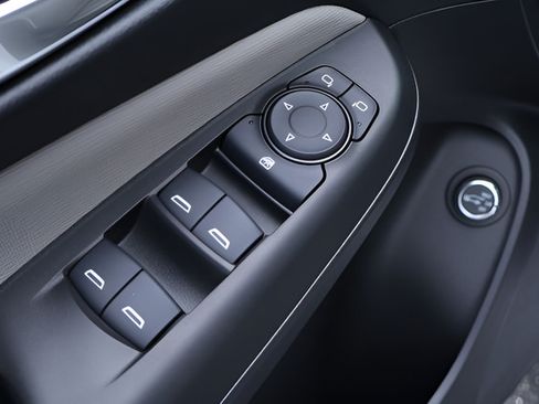 Used 2025 Buick Envista Avenir FWD image 12