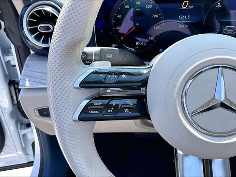 Used 2022 Mercedes-Benz E 450 Cabriolet image 22