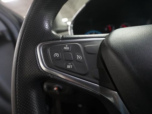 Used 2019 Chevrolet Equinox LS FWD image 17