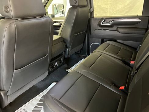Used 2025 Chevrolet Silverado 2500 LTZ AWD/4WD image 45