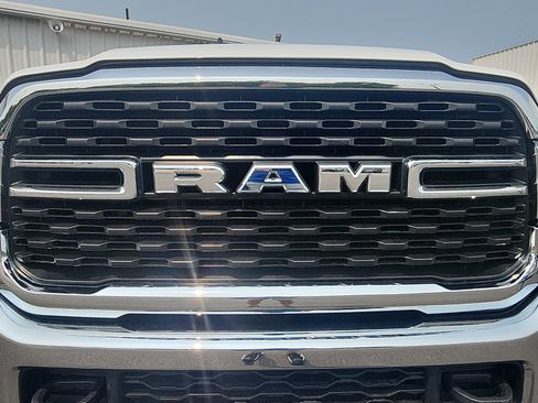 Used 2024 RAM 2500 Big Horn AWD/4WD image 14