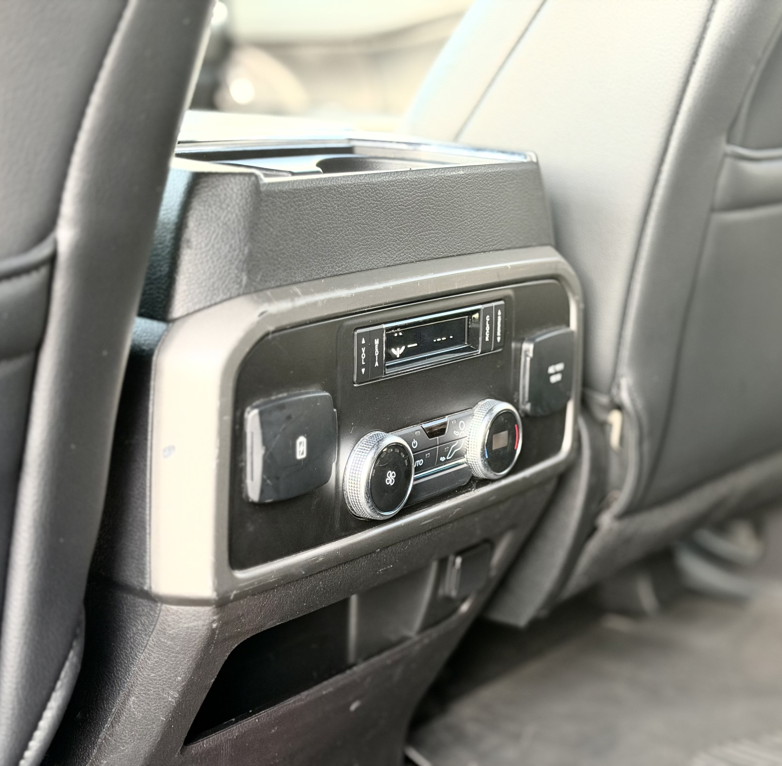 Used 2019 Ford Expedition XLT w/ Equipment Group 202A RWD image 28