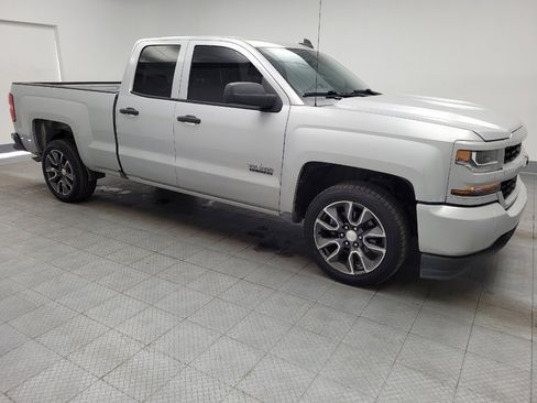 Used 2018 Chevrolet Silverado 1500 Custom w/ Texas Edition RWD image 11