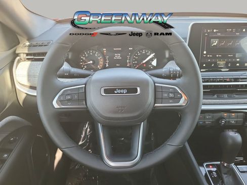 New 2026 Jeep Compass Latitude image 26