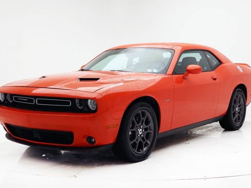 Used 2018 Dodge Challenger GT w/ Technology Group image 2